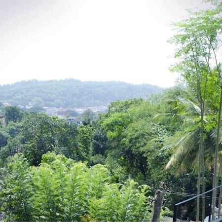 Pearl House Hotel Kandy Exterior photo