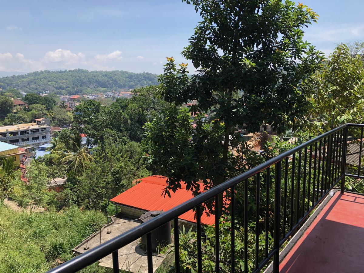 Pearl House Hotel Kandy Exterior photo